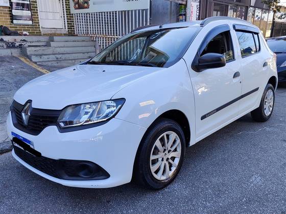 RENAULT SANDERO 1.0 AUTHENTIQUE 16V FLEX 4P MANUAL RENAULT SANDERO 1.0 AUTHENTIQUE 16V FLEX 4P MANUAL